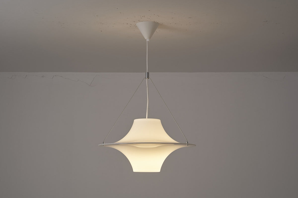 
White Acrylic Saucer Pendant Light
