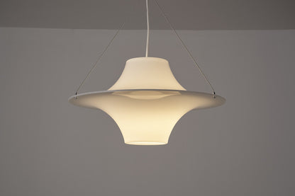 White Acrylic Saucer Pendant Light